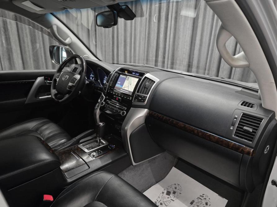 Toyota Land Cruiser 200 Series Рестайлинг 1 Красноярск  - изображение 17