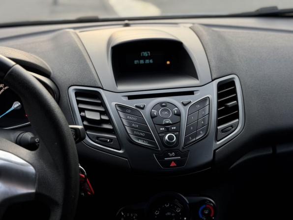 Ford Fiesta Mk6 Рестайлинг с пробегом 2015 года, цена 650 000 рублей, 100254 км, седан, Автокод Объявления