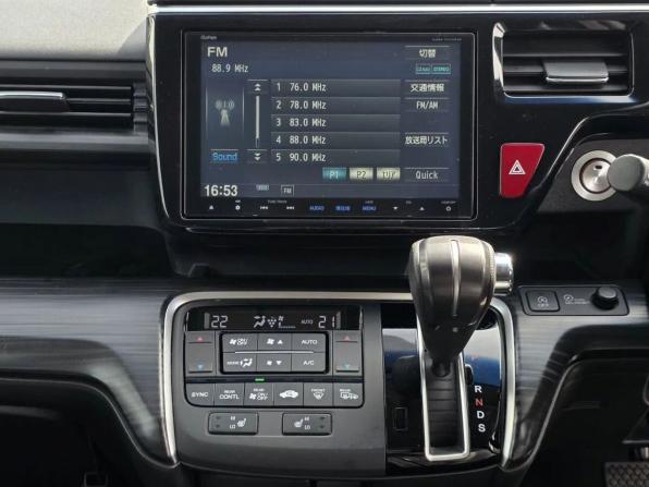 Honda Stepwgn V с пробегом 2015 года, цена 1 999 000 рублей, 108245 км, минивэн, Автокод Объявления