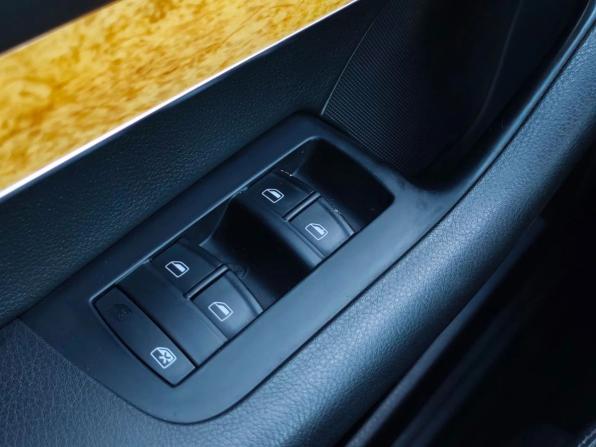 Audi A6 III (C6) с пробегом 2005 года, цена 735 000 рублей, 316718 км, седан, Автокод Объявления
