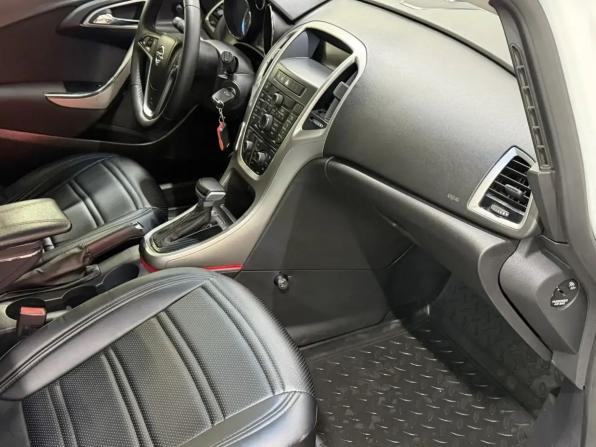 Opel Astra J с пробегом 2012 года, цена 599 000 рублей, 157000 км, хэтчбек, Автокод Объявления
