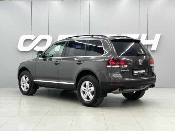 Volkswagen Touareg I Рестайлинг с пробегом 2007 года, цена 900 000 рублей, 243585 км, внедорожник, Автокод Объявления