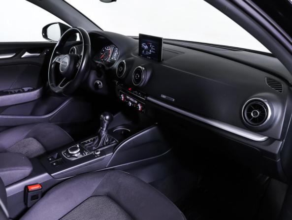 Audi A3 III (8V) Рестайлинг с пробегом 2016 года, цена 1 940 000 рублей, 95000 км, седан, Автокод Объявления