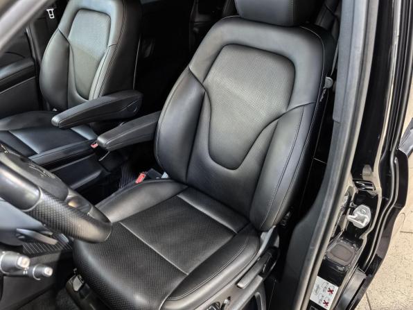 Mercedes-Benz V-Класс III (W447) Рестайлинг с пробегом 2019 года, цена 6 750 000 рублей, 39764 км, минивэн, Автокод Объявления