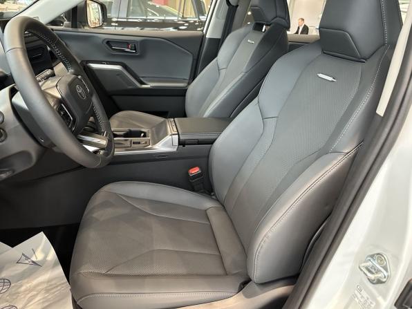 Toyota Wildlander II с пробегом 2026 года, цена 5 199 000 рублей, 10 км, внедорожник, Автокод Объявления