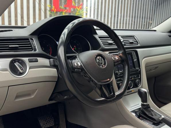 Volkswagen Passat (North America and China) I Рестайлинг с пробегом 2018 года, цена 1 599 999 рублей, 126820 км, седан, Автокод Объявления