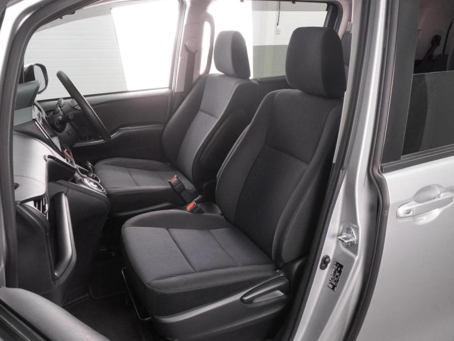 Toyota Voxy III (R80) Рестайлинг Воронеж  - изображение 8