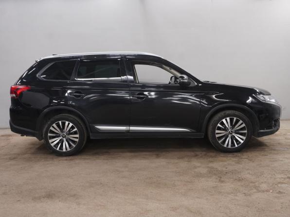 Mitsubishi Outlander III Рестайлинг 3 с пробегом 2019 года, цена 2 113 000 рублей, 210814 км, внедорожник, Автокод Объявления