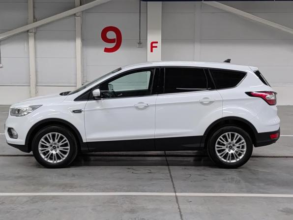 Ford Kuga II Рестайлинг с пробегом 2017 года, цена 1 849 000 рублей, 70851 км, внедорожник, Автокод Объявления