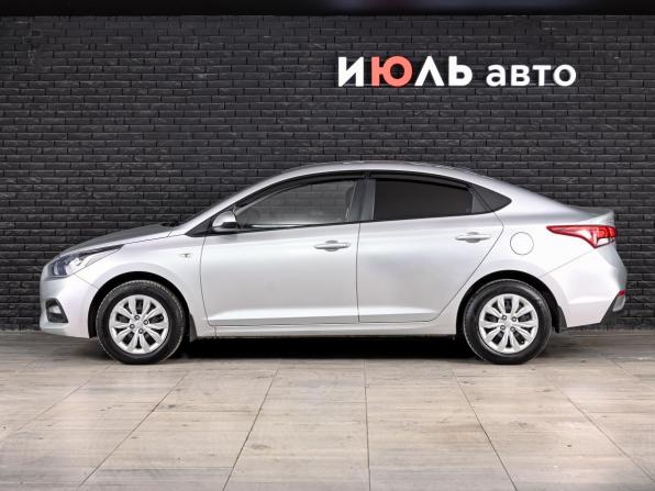 Hyundai Solaris II с пробегом 2018 года, цена 1 350 000 рублей, 178346 км, седан, Автокод Объявления