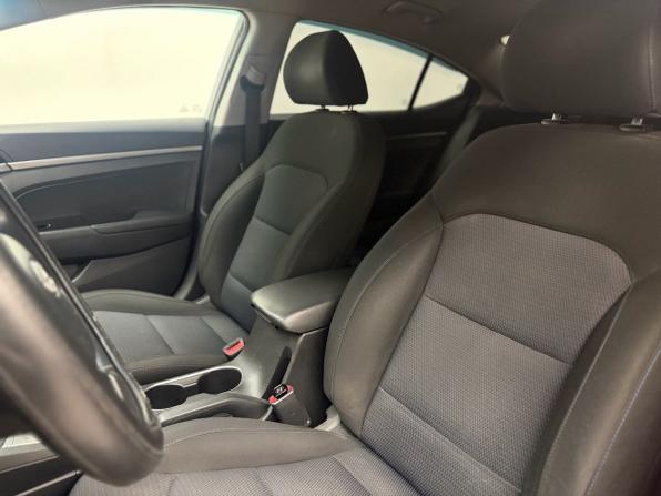 Hyundai Elantra VI (AD) с пробегом 2018 года, цена 1 590 000 рублей, 150000 км, седан, Автокод Объявления