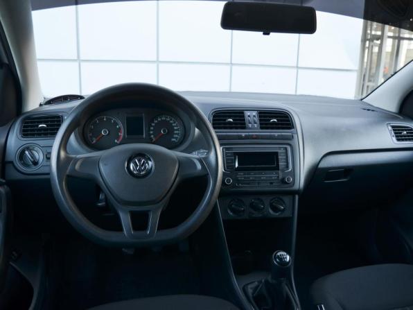 Volkswagen Polo V Рестайлинг с пробегом 2015 года, цена 1 039 000 рублей, 70000 км, седан, Автокод Объявления