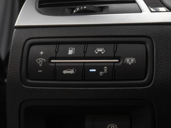 Hyundai Genesis II с пробегом 2016 года, цена 2 199 000 рублей, 195564 км, седан, Автокод Объявления