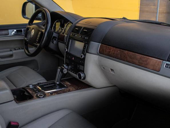 Volkswagen Touareg I Рестайлинг с пробегом 2008 года, цена 1 198 000 рублей, 272463 км, внедорожник, Автокод Объявления