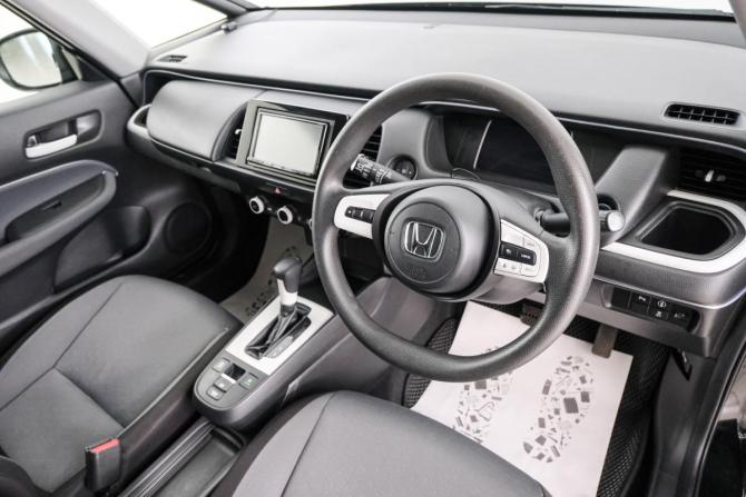 Honda Fit IV с пробегом 2022 года, цена 1 339 000 рублей, 87000 км, хэтчбек, Автокод Объявления
