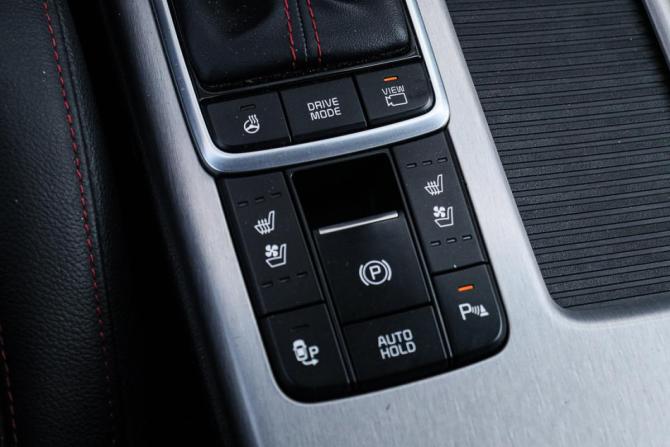 Kia Optima IV Рестайлинг с пробегом 2018 года, цена 2 650 000 рублей, 34952 км, седан, Автокод Объявления