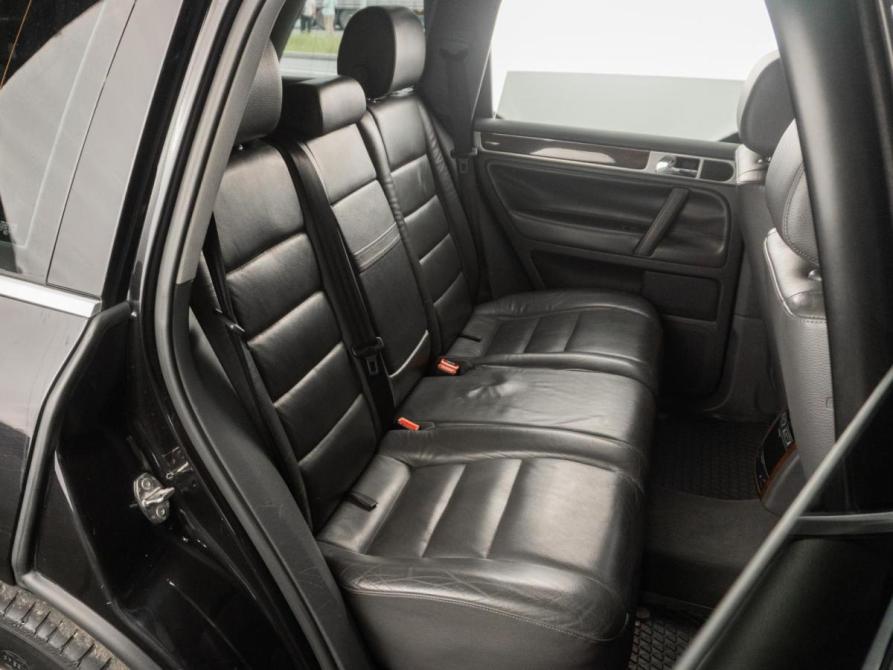 Volkswagen Touareg I Рестайлинг Тюмень  - изображение 7