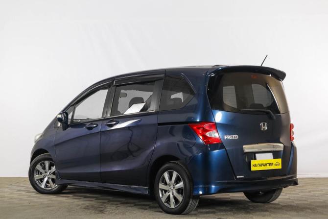 Honda Freed I с пробегом 2009 года, цена 899 000 рублей, 205000 км, компактвэн, Автокод Объявления