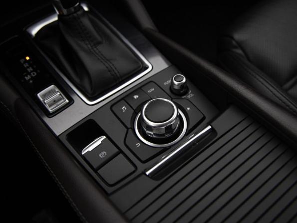 Mazda 6 III (GJ) Рестайлинг 2 с пробегом 2018 года, цена 1 999 000 рублей, 156008 км, седан, Автокод Объявления