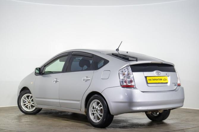 Toyota Prius II Рестайлинг (XW20) с пробегом 2007 года, цена 649 000 рублей, 270500 км, лифтбек, Автокод Объявления