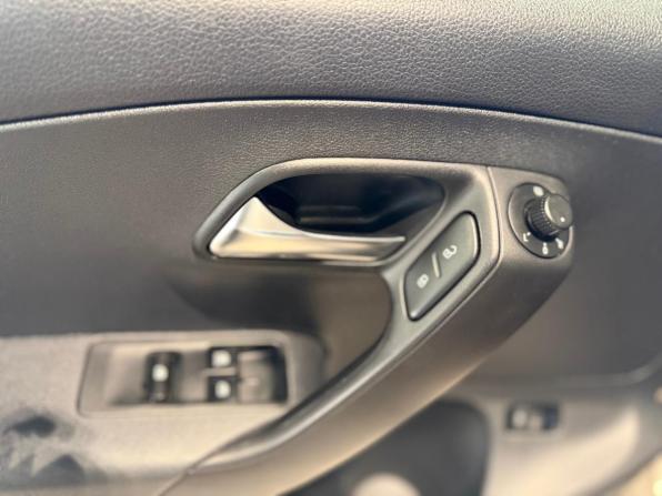 Volkswagen Polo V Рестайлинг с пробегом 2015 года, цена 1 149 000 рублей, 66916 км, седан, Автокод Объявления