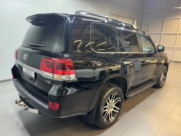 Toyota Land Cruiser 200 Series Рестайлинг 2 с пробегом 2019 года, цена 7 997 000 рублей, 130780 км, внедорожник, Автокод Объявления