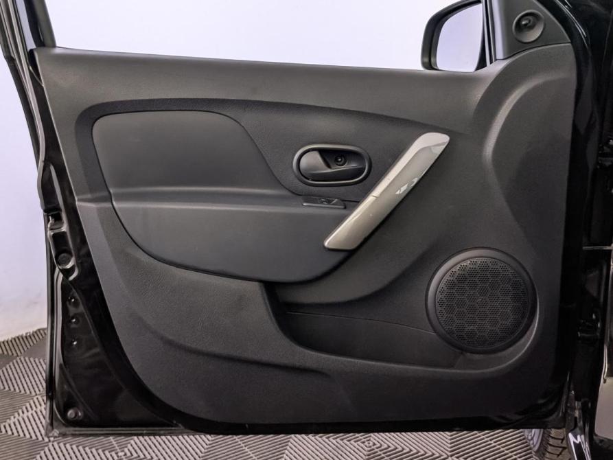 Renault Logan II Рестайлинг Москва  - изображение 19