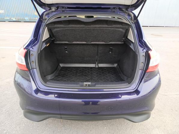 Nissan Tiida II с пробегом 2015 года, цена 887 000 рублей, 204306 км, хэтчбек, Автокод Объявления