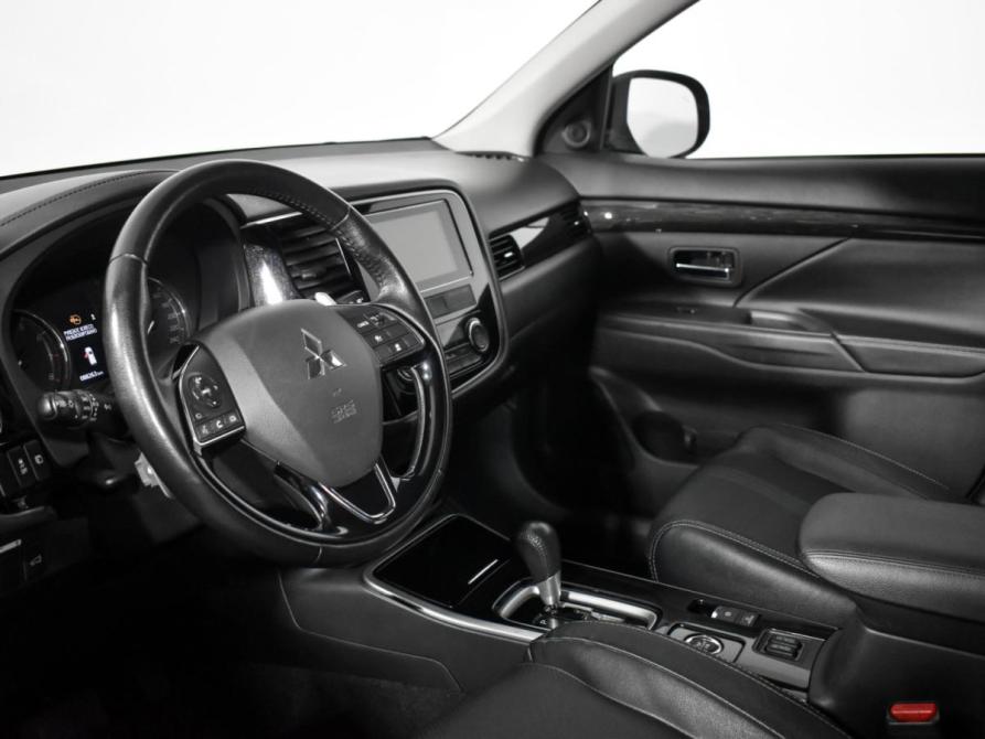 Mitsubishi Outlander III Рестайлинг 2 Санкт-Петербург  - изображение 10