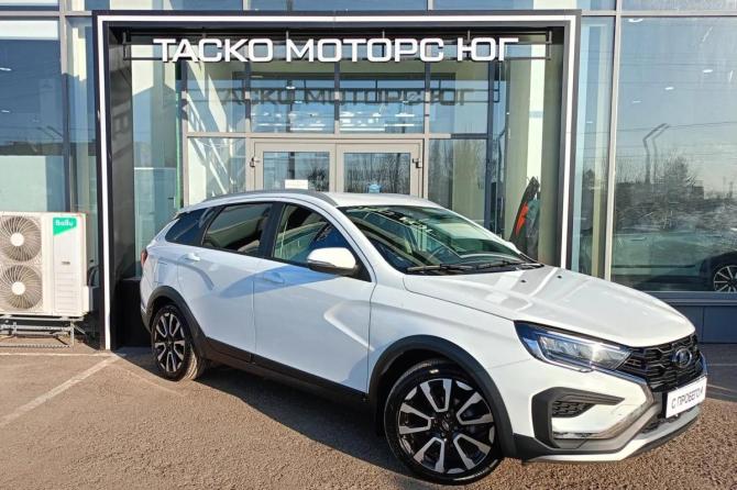 Lada (ВАЗ) Vesta I Рестайлинг (NG) с пробегом 2024 года, цена 1 400 900 рублей, 26746 км, универсал, Автокод Объявления