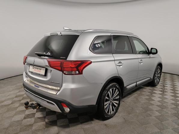 Mitsubishi Outlander III Рестайлинг 3 с пробегом 2019 года, цена 2 275 000 рублей, 67706 км, внедорожник, Автокод Объявления