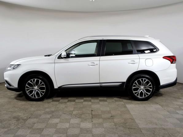 Mitsubishi Outlander III Рестайлинг 2 с пробегом 2017 года, цена 1 848 000 рублей, 130878 км, внедорожник, Автокод Объявления