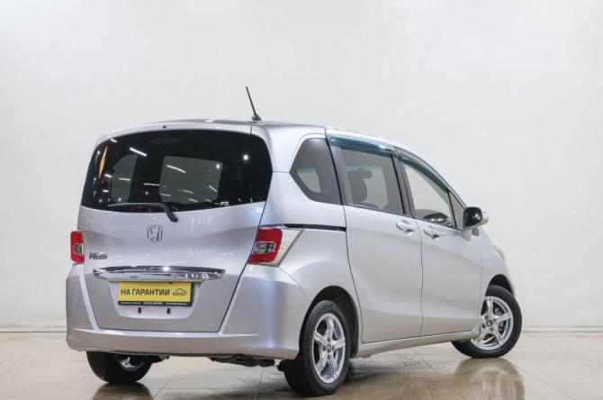 Honda Freed I Рестайлинг 2 с пробегом 2015 года, цена 1 099 000 рублей, 148000 км, компактвэн, Автокод Объявления