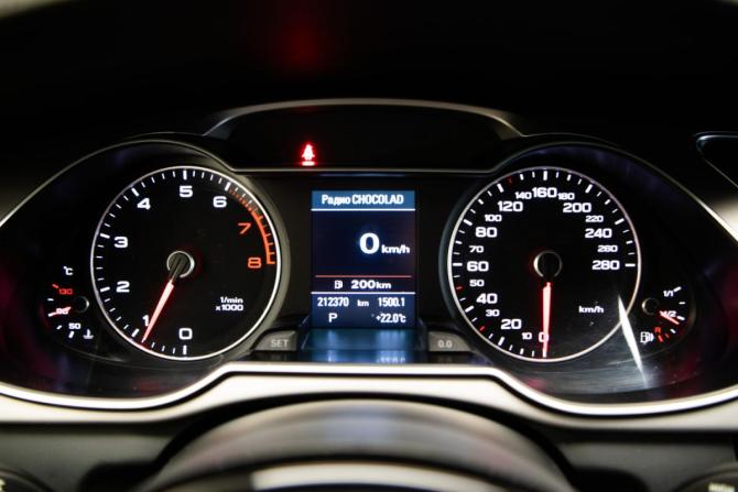 Audi A4 IV (B8) Рестайлинг с пробегом 2013 года, цена 1 675 000 рублей, 212330 км, седан, Автокод Объявления