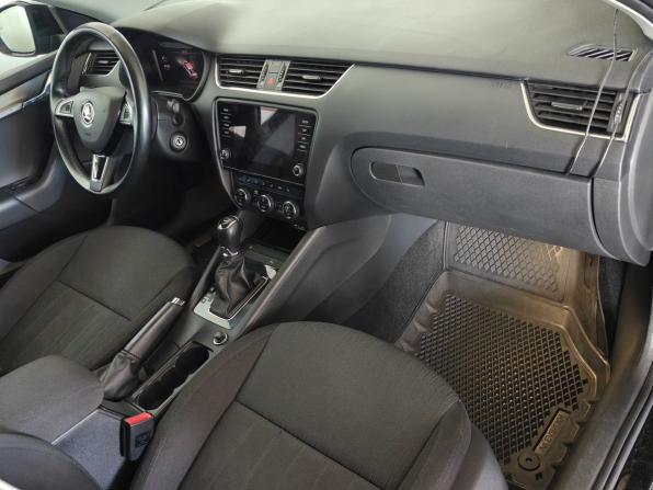 Skoda Octavia III (A7) Рестайлинг с пробегом 2018 года, цена 1 950 000 рублей, 130160 км, лифтбек, Автокод Объявления