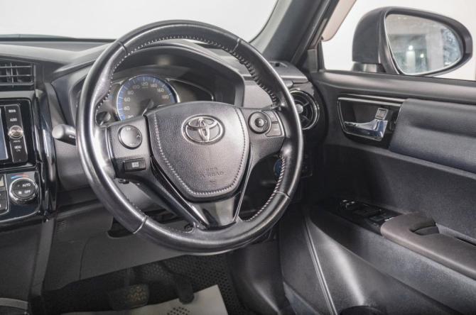 Toyota Corolla XI (E160 E170 E180) Рестайлинг 1 с пробегом 2017 года, цена 1 609 000 рублей, 111273 км, универсал, Автокод Объявления