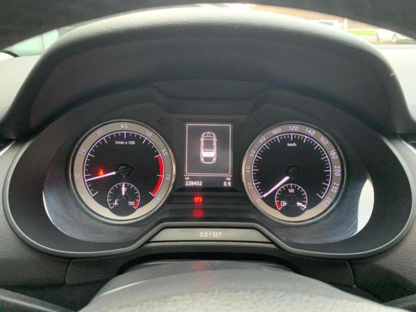 Skoda Octavia III (A7) Рестайлинг с пробегом 2017 года, цена 1 550 000 рублей, 228432 км, лифтбек, Автокод Объявления