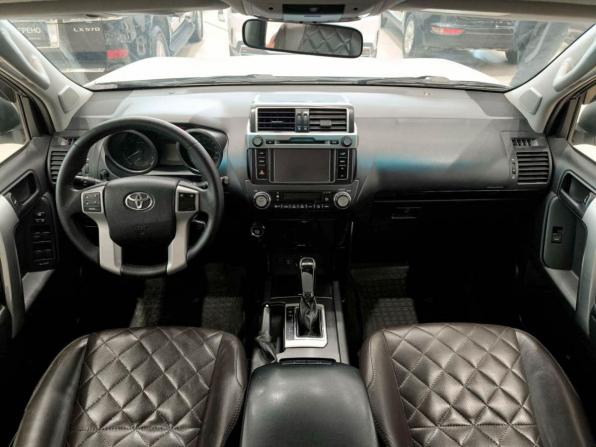 Toyota Land Cruiser Prado 150 Series Рестайлинг 1 с пробегом 2014 года, цена 2 850 000 рублей, 218884 км, внедорожник, Автокод Объявления