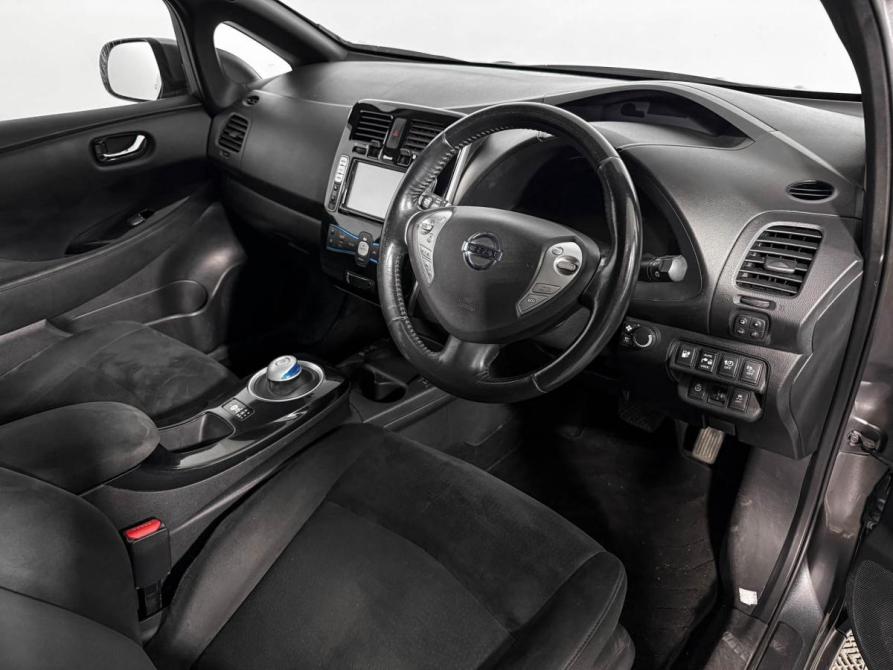 Nissan Leaf I (ZE0/AZE0) Санкт-Петербург  - изображение 12