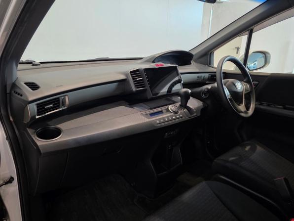 Honda Freed I Рестайлинг 2 с пробегом 2014 года, цена 1 220 000 рублей, 120965 км, компактвэн, Автокод Объявления