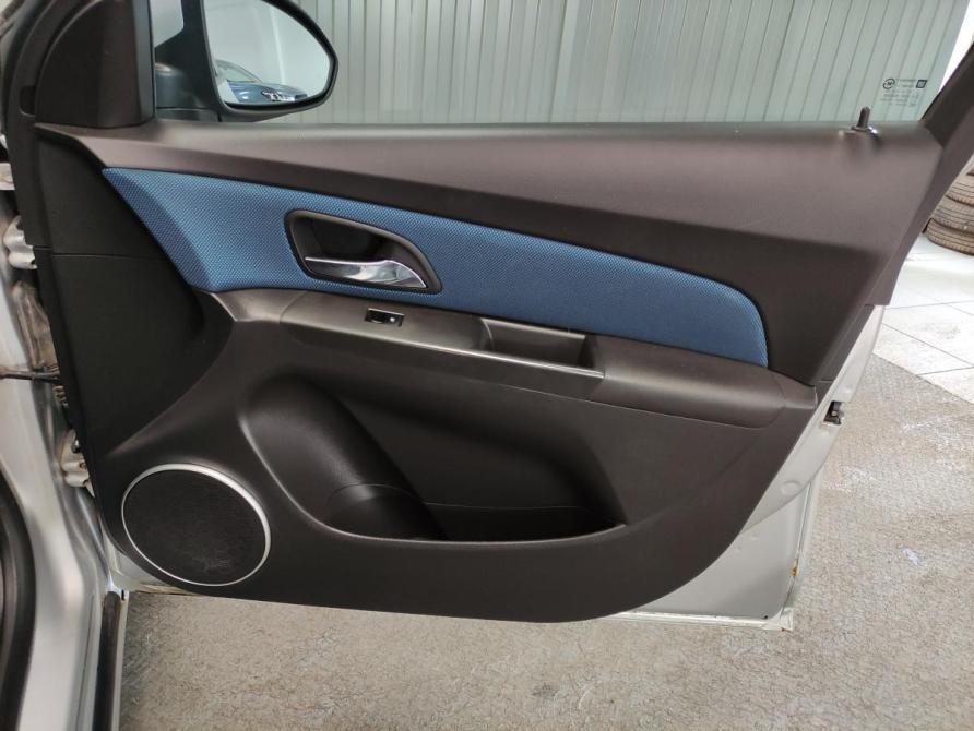 Chevrolet Cruze I Рестайлинг Пермь  - изображение 15