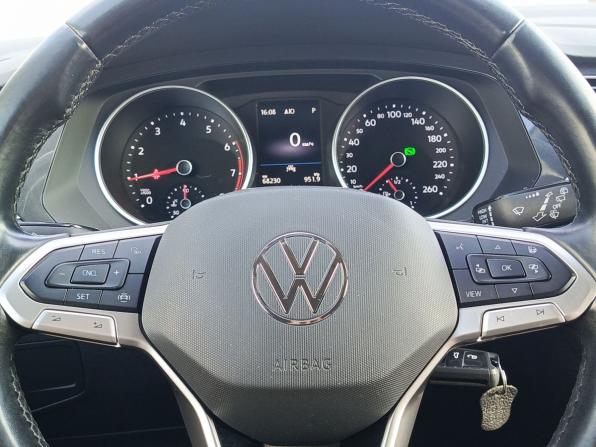Volkswagen Tiguan II Рестайлинг с пробегом 2021 года, цена 2 690 000 рублей, 68230 км, внедорожник, Автокод Объявления