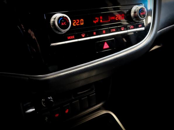 Mitsubishi Outlander III Рестайлинг 3 с пробегом 2021 года, цена 2 350 000 рублей, 98685 км, внедорожник, Автокод Объявления