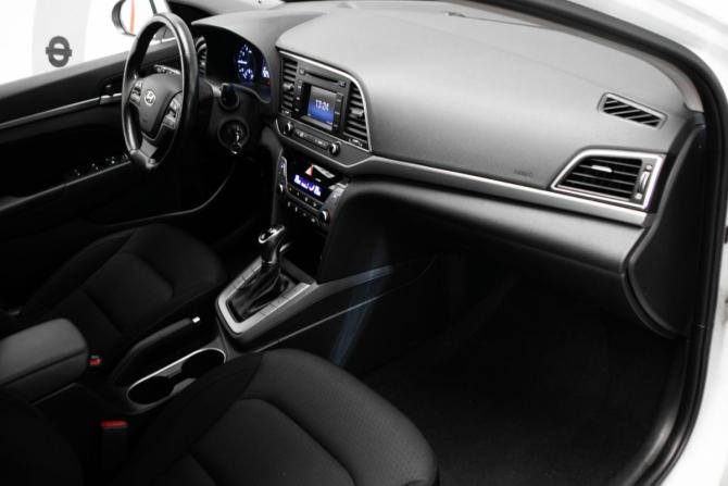 Hyundai Elantra VI (AD) с пробегом 2018 года, цена 1 650 000 рублей, 89970 км, седан, Автокод Объявления