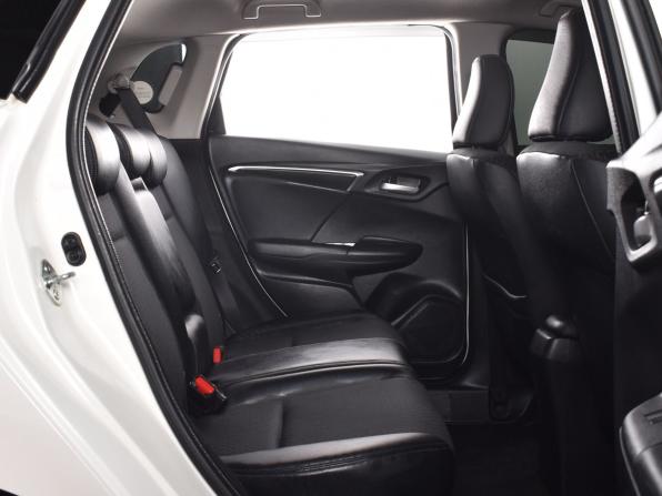 Honda Fit III с пробегом 2016 года, цена 1 099 995 рублей, 84118 км, хэтчбек, Автокод Объявления