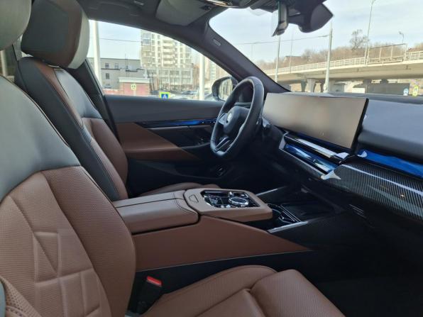 BMW 5 серии VIII (G60/G61/G68) с пробегом 2024 года, цена 8 950 000 рублей, 21 км, седан, Автокод Объявления