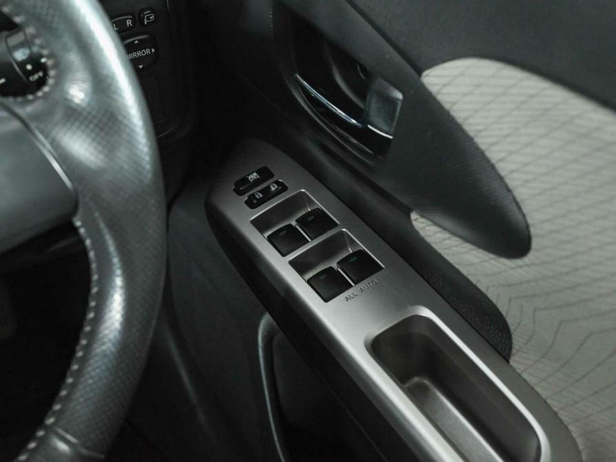 Toyota Wish II Екатеринбург  - изображение 15