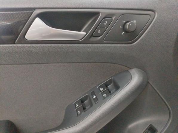 Volkswagen Jetta VI с пробегом 2012 года, цена 998 000 рублей, 102271 км, седан, Автокод Объявления