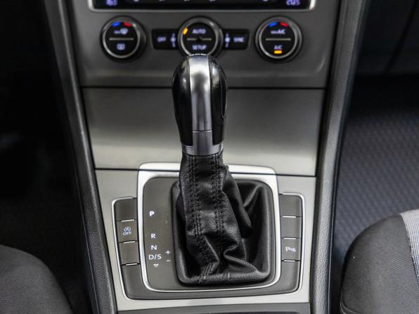 Volkswagen Golf VII с пробегом 2013 года, цена 998 000 рублей, 189190 км, хэтчбек, Автокод Объявления