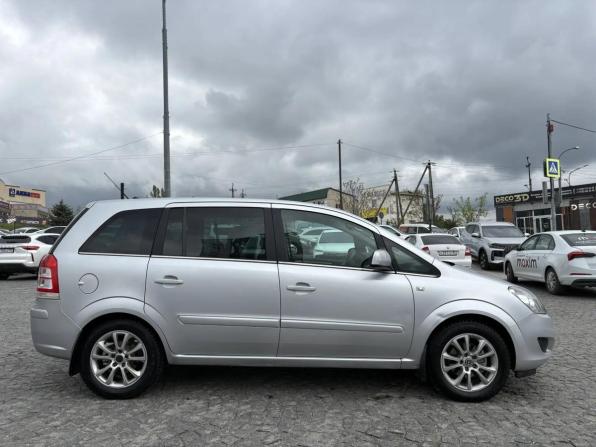 Opel Zafira B Рестайлинг с пробегом 2011 года, цена 690 000 рублей, 197981 км, минивэн, Автокод Объявления